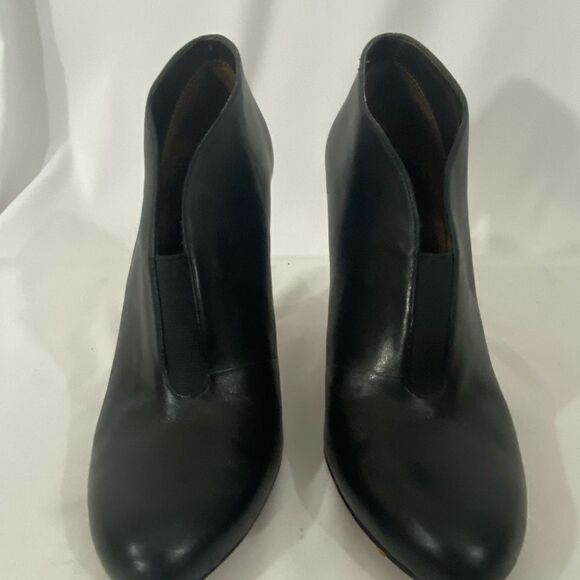 NWOT Julianne Hough for Sole Society Black Booties - Picture 2 of 8